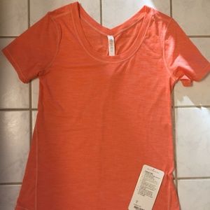 Lululemon T-shirt